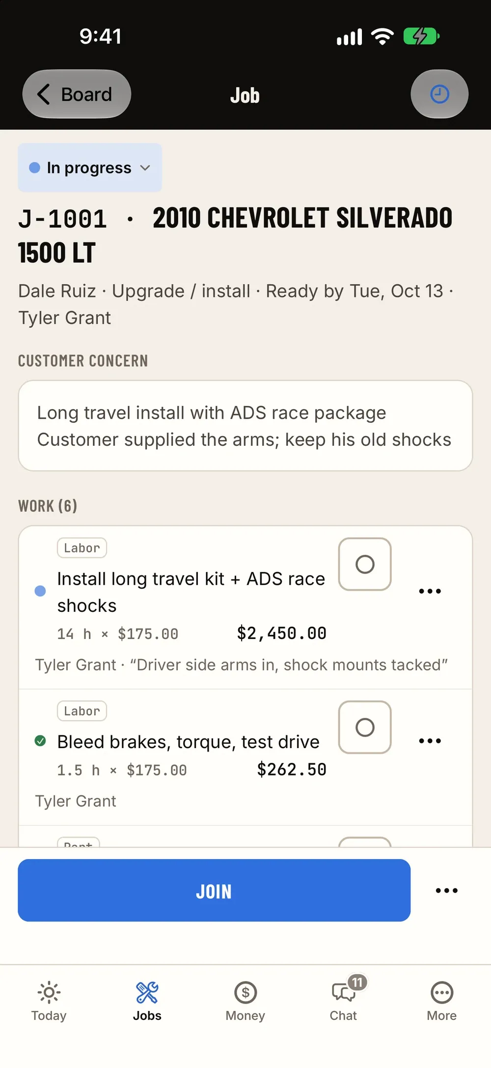 Job on iPhone: A job's concern and work lines with hours, prices and who's on it.